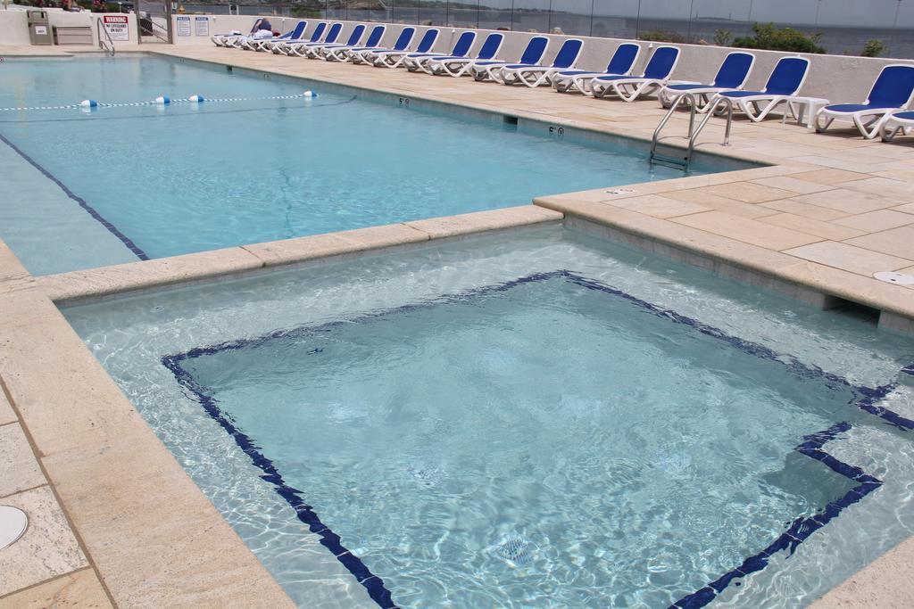 Ocean House Hotel At Bass Rocks Глостър Екстериор снимка
