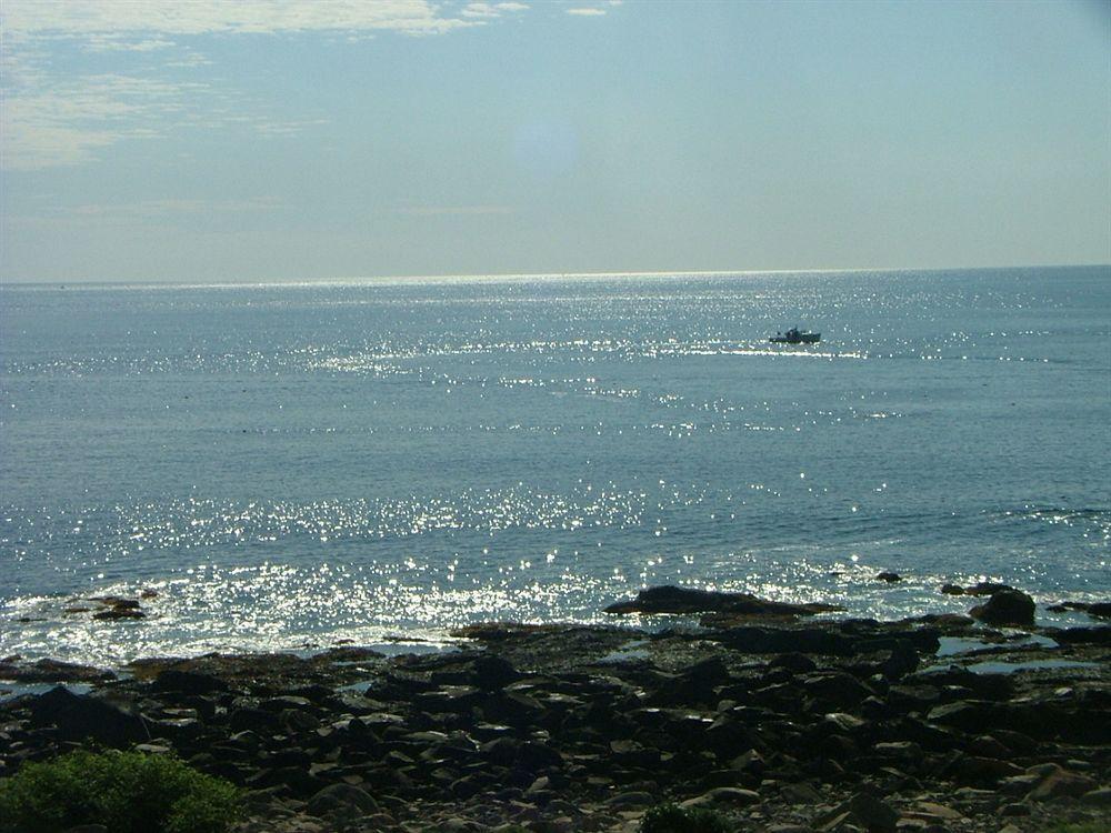 Ocean House Hotel At Bass Rocks Глостър Екстериор снимка