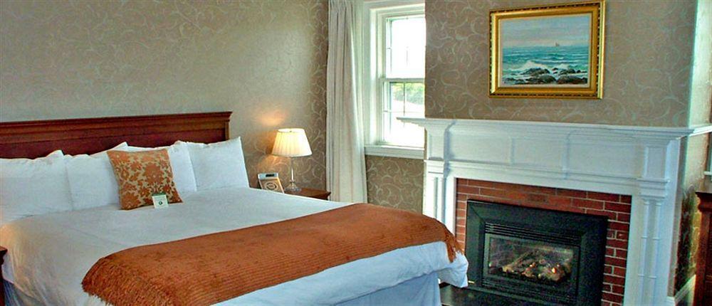 Ocean House Hotel At Bass Rocks Глостър Екстериор снимка