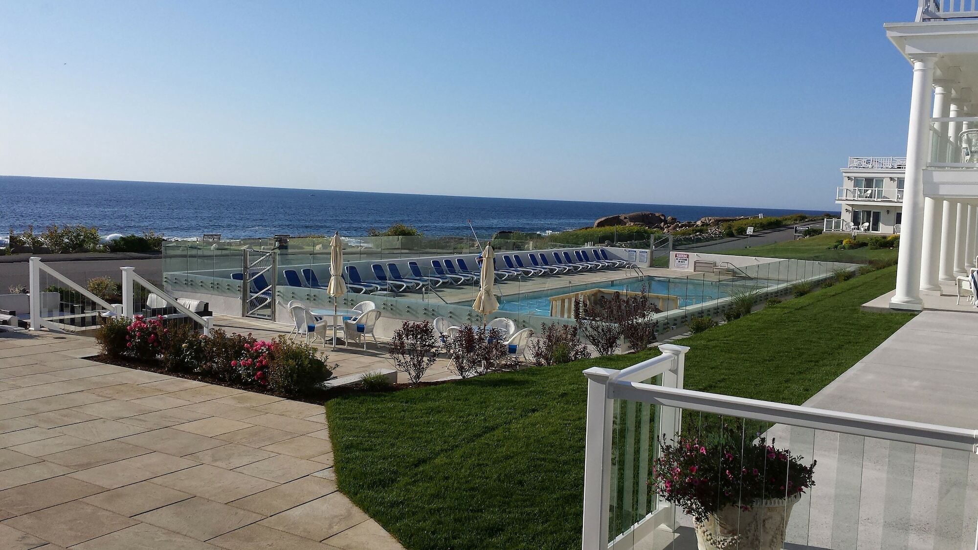 Ocean House Hotel At Bass Rocks Глостър Екстериор снимка